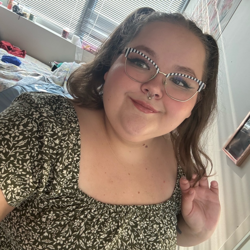 Meet your Posher, Beka